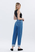 Load image into Gallery viewer, Vervet High Rise Barrel Jeans / Lullaby