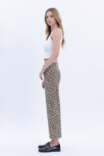 Load image into Gallery viewer, Vervet Leopard Print Wide Leg Jeans