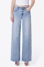 Load image into Gallery viewer, Vervet High Rise Hotfix Embellished Jeans