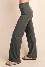 Load image into Gallery viewer, Rae Mode 1x1 Rib Brushed Straight Pant / Olive
