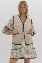 Load image into Gallery viewer, Whipstitch Quilted Vest
