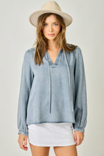 Load image into Gallery viewer, Chambray Tencel Top

