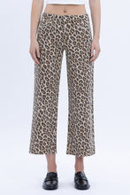 Load image into Gallery viewer, Vervet Leopard Print Wide Leg Jeans
