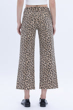 Load image into Gallery viewer, Vervet Leopard Print Wide Leg Jeans
