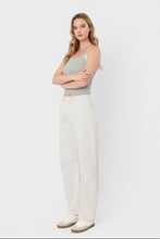 Load image into Gallery viewer, Vervet High Barrel with Darts / Stripe
