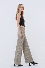 Load image into Gallery viewer, Vervet Mid Rise Wide Leg Full Length Leopard Print

