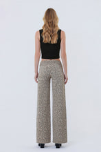 Load image into Gallery viewer, Vervet Mid Rise Wide Leg Full Length Leopard Print
