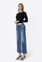 Load image into Gallery viewer, Vervet Mid Rise Ankle Wide Leg / Cherish

