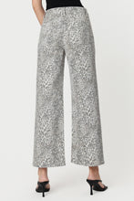 Load image into Gallery viewer, Vervet High Rise Leopard Print Baggy Wide Leg
