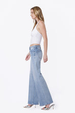 Load image into Gallery viewer, Vervet High Rise Hotfix Embellished Jeans
